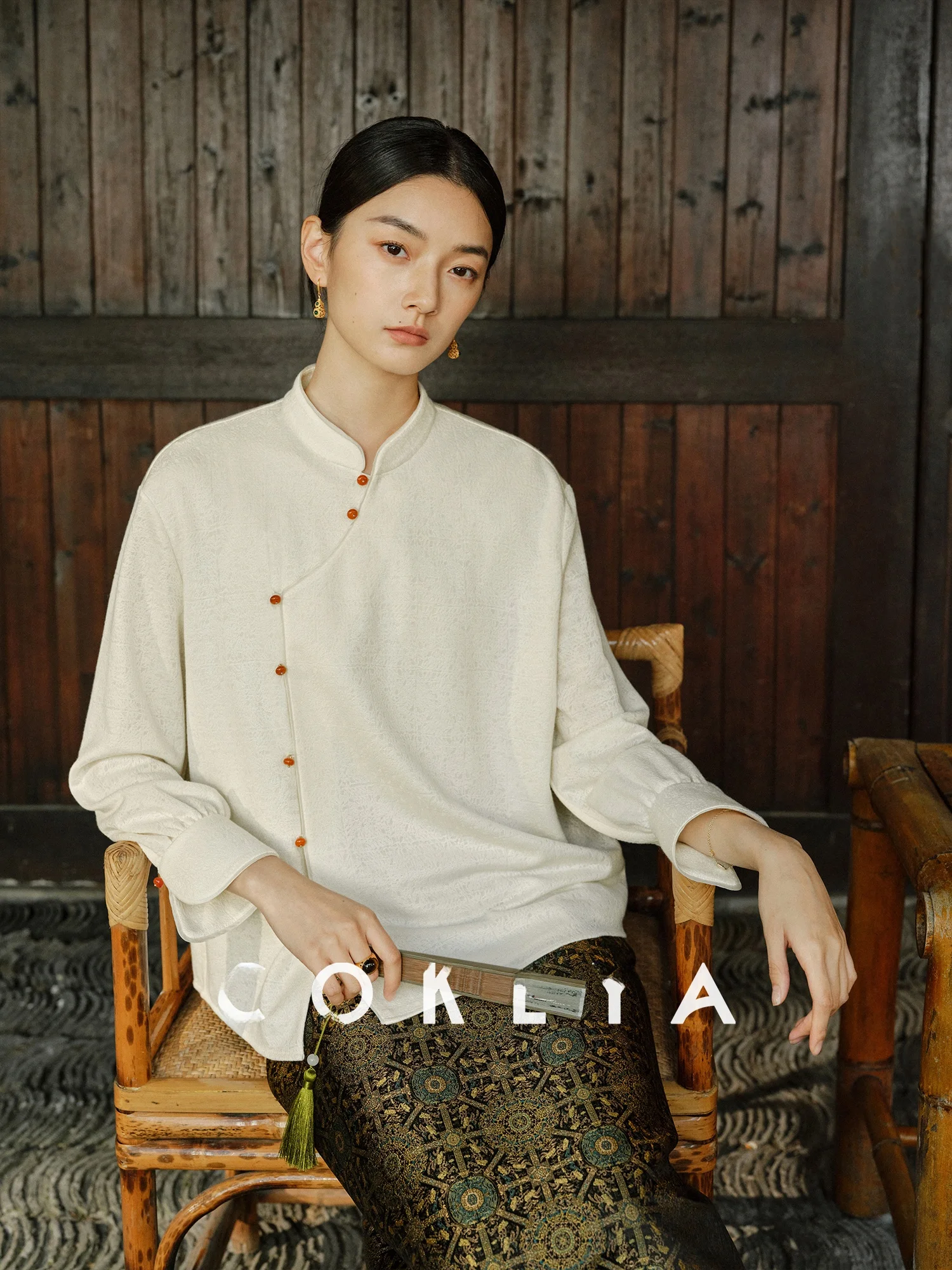 CA New Chinese Sle Women's irt Woolen Stand Collar Window Pattern Embroidery Slim Fit Long Sve Spring Faion
CA New Chinese Sle Women's irt Woolen Stand Collar Window Pattern Embroidery Slim Fit Long Sve Spring Faion