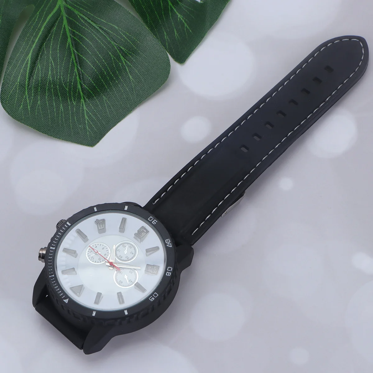 1pc Night Luminous Premium Wrist Watch Couple Watch Fashion Quartz Wristwatch Adjustable For Valentine Gift White Band
1pc Night Luminous Premium Wrist Watch Couple Watch Fashion Quartz Wristwatch Adjustable For Valentine Gift White Band