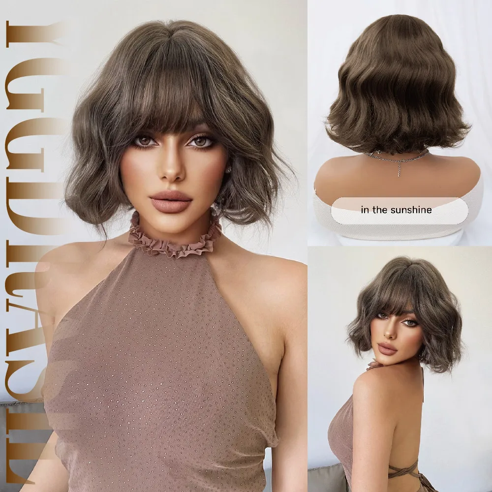 12-дюймовый синтетический парик в винтажном стиле, коричневого цвета, с челкой, короткий волнистый парик для женщин, для повседневного использования, косплея, термостойкий.
12-дюймовый синтетический парик в винтажном стиле, коричневого цвета, с челкой, короткий волнистый парик для женщин, для повседневного использования, косплея, термостойкий.