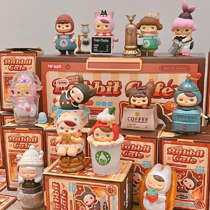 Подлинная серия Pucky Rabbit Cafe, слепая коробка, аниме, экшн-фигурка, домашний декор, настольная модель, загадочная коробка, индивидуальный подарок-сюрприз
Подлинная серия Pucky Rabbit Cafe, слепая коробка, аниме, экшн-фигурка, домашний декор, настольная модель, загадочная коробка, индивидуальный подарок-сюрприз