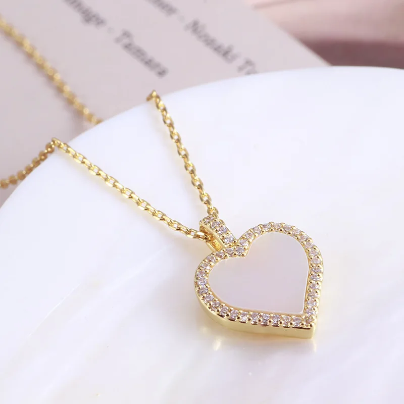 Trendy Love Pendant Inlaid with Shining Zircon Heart-shaped Shell Pendant Necklace Gentle Jewelry Valentine's Day Gift for Girlf
Trendy Love Pendant Inlaid with Shining Zircon Heart-shaped Shell Pendant Necklace Gentle Jewelry Valentine's Day Gift for Girlf