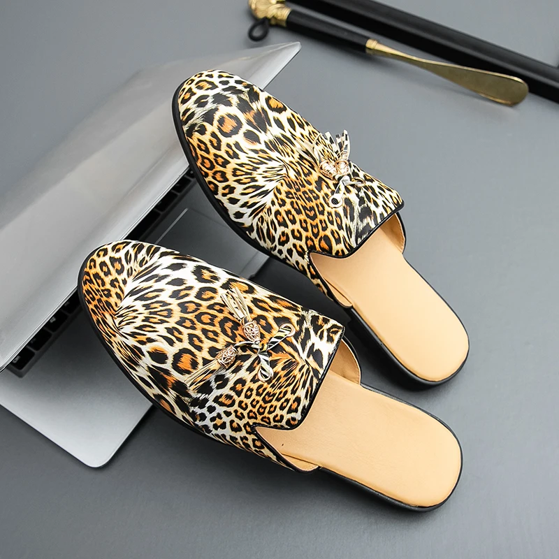 Men's Slippers, Sandals, Leopard Print Pointed Toe Fashion 2025 Luxury Lowheeled Shoes
Men's Slippers, Sandals, Leopard Print Pointed Toe Fashion 2025 Luxury Lowheeled Shoes