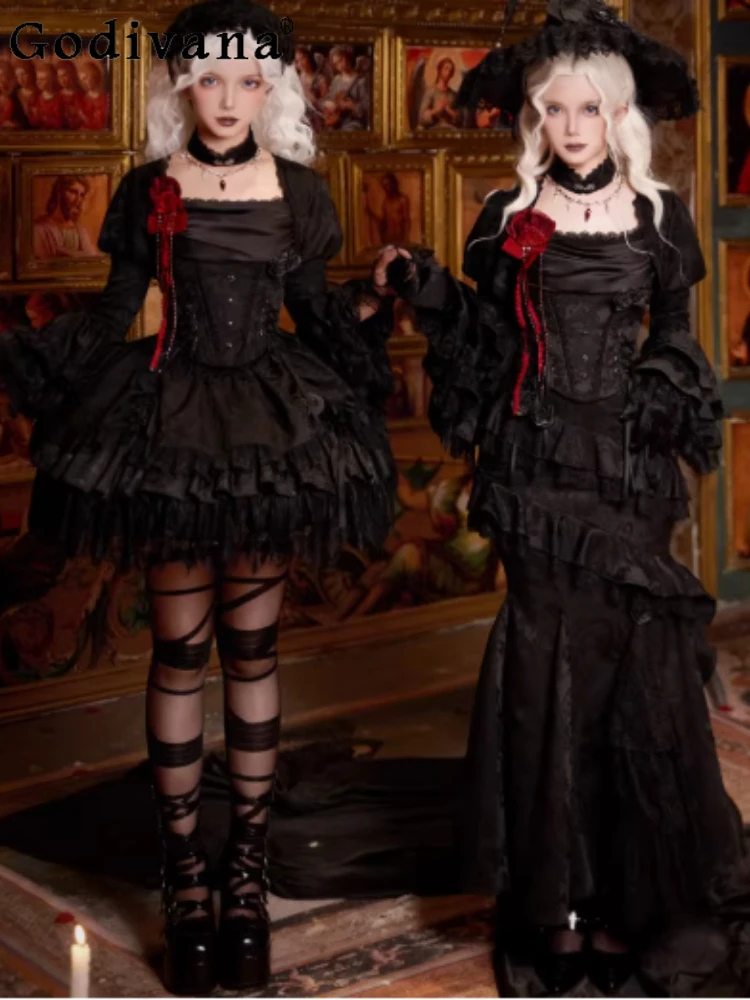 Весенне-летний комплект: готический топ на бретелях в стиле панк, универсальная черная короткая рубашка с расклешенными рукавами и юбка-«рыбий хвост» с завышенной талией
Весенне-летний комплект: готический топ на бретелях в стиле панк, универсальная черная короткая рубашка с расклешенными рукавами и юбка-«рыбий хвост» с завышенной талией
