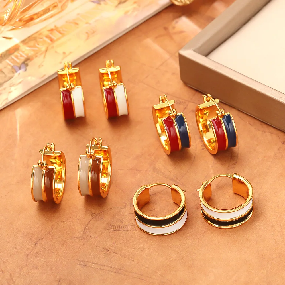 Retro contrasting color drop glaze earrings, high-end fashionable personality, versatile earrings, elegant and stylish earrings
Retro contrasting color drop glaze earrings, high-end fashionable personality, versatile earrings, elegant and stylish earrings