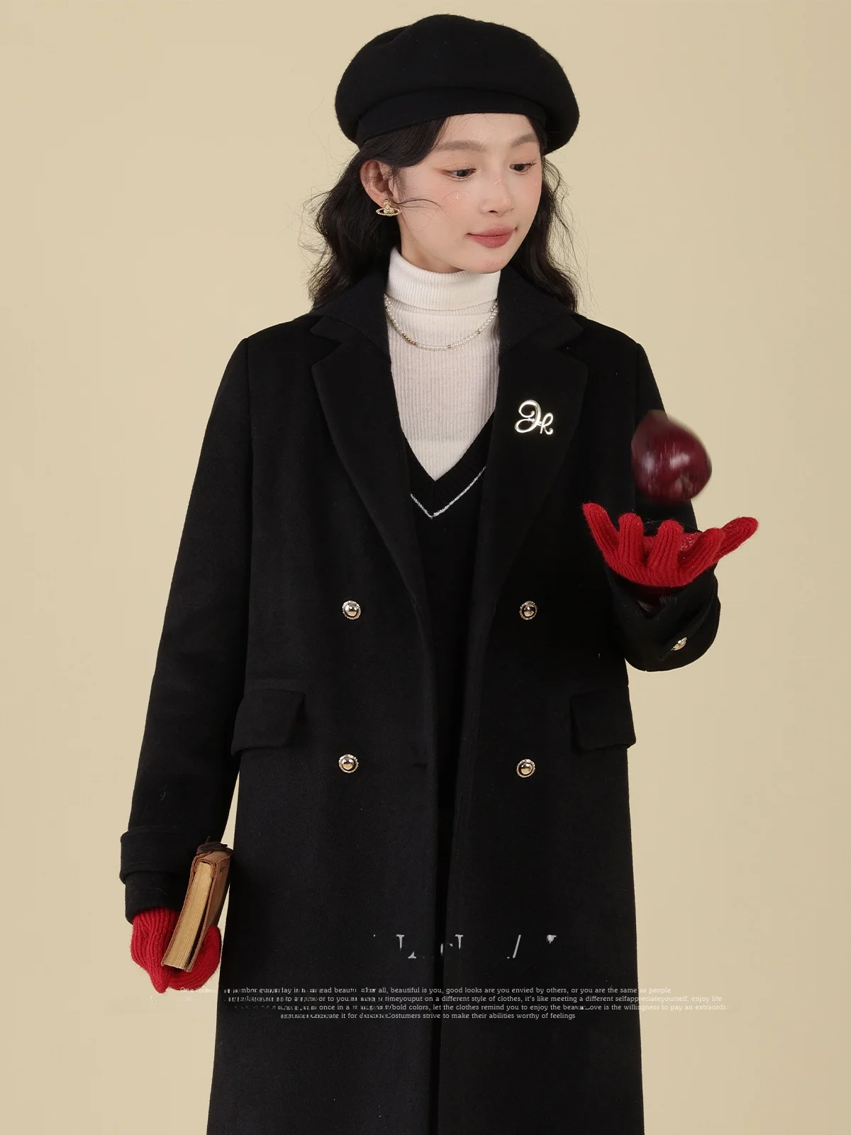 Женское свободное пальто South Deer 'Sugar Frost Bla' из односторонней шерсти, коллекция Зима 2025, для повседневной носки, с длинными рукавами
Женское свободное пальто South Deer 'Sugar Frost Bla' из односторонней шерсти, коллекция Зима 2025, для повседневной носки, с длинными рукавами