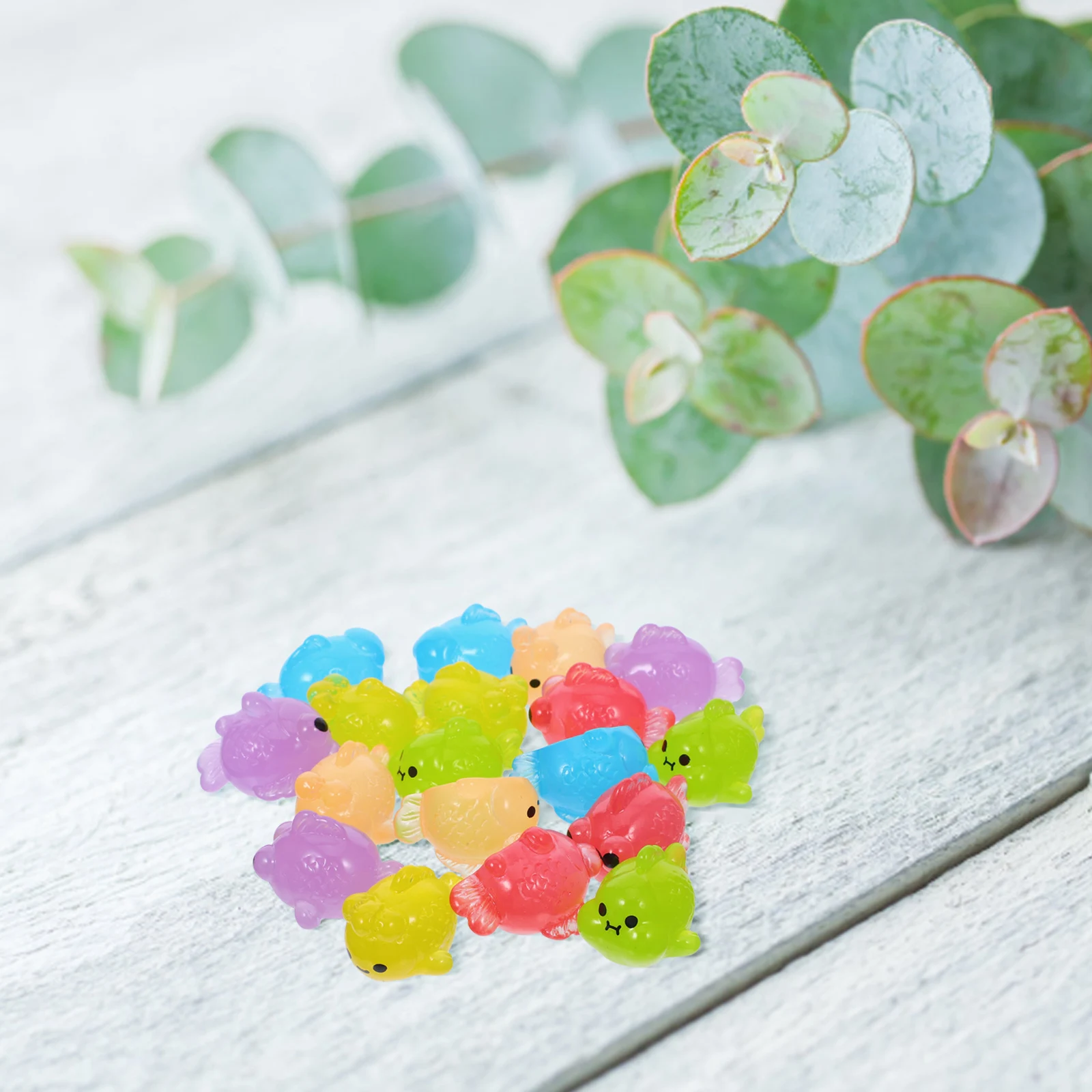 18pcs Night Glow Mini Goldfish Resin s Aquarium Decorations Glow Dark Bedroom Desk Ornaments Marine Animal Statues
18pcs Night Glow Mini Goldfish Resin s Aquarium Decorations Glow Dark Bedroom Desk Ornaments Marine Animal Statues