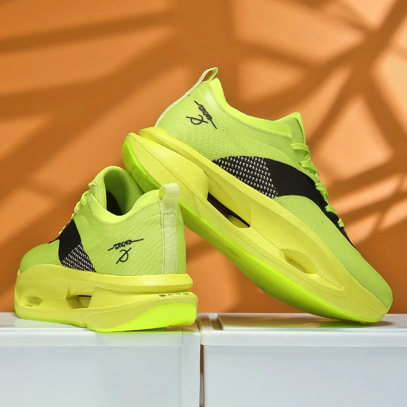 Men's new fashion jogging shoes, lightweight shock-absorbing youth racing shoes Men's sports shoes, professional running shoes
Men's new fashion jogging shoes, lightweight shock-absorbing youth racing shoes Men's sports shoes, professional running shoes
