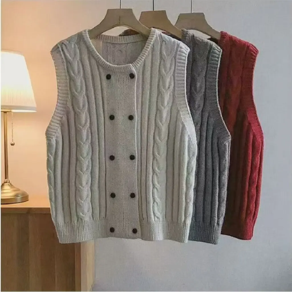 Women's Twist Double-Breasted Cardigan Vest Retro Style Slimming Sweater Outer Wear for Autumn Winter Casual Look
Women's Twist Double-Breasted Cardigan Vest Retro Style Slimming Sweater Outer Wear for Autumn Winter Casual Look