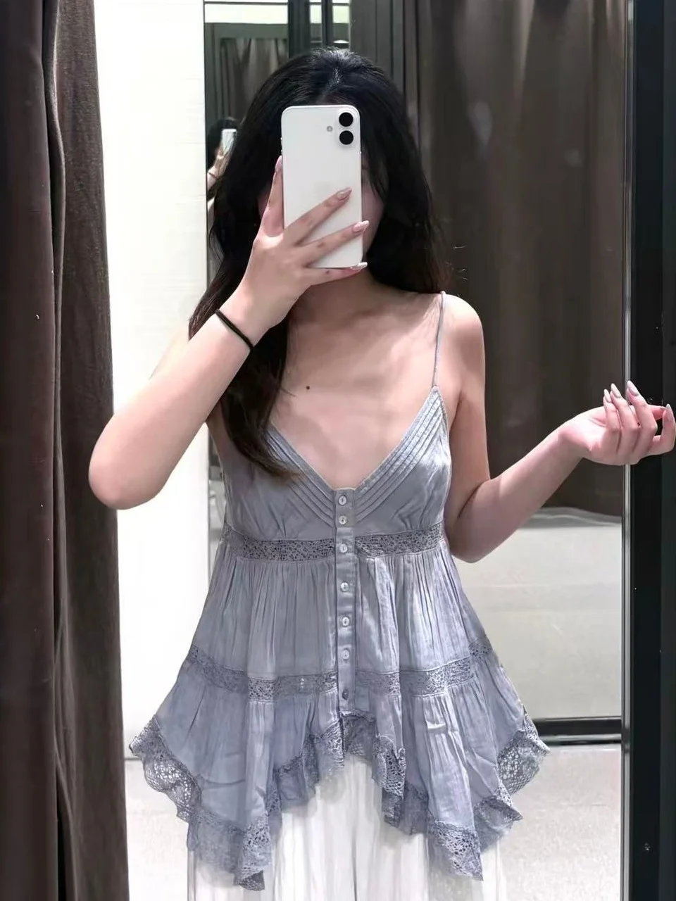 Spring Summer New Arrival Women's Lace Embroidery V-Neck Asymmetric Strap Top Loose Fit Cotton H-Shape Vest Single Button
Spring Summer New Arrival Women's Lace Embroidery V-Neck Asymmetric Strap Top Loose Fit Cotton H-Shape Vest Single Button