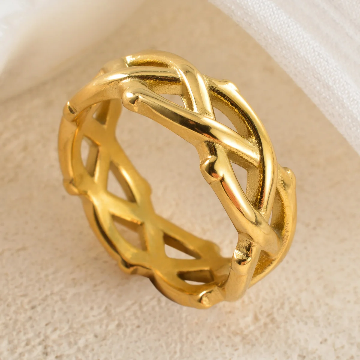 Gold Plated Interwoven Braided Band Ring Minimalist Hollow Out Statement Stackable Jewelry Women Daily Casual Party Wear Gift
Gold Plated Interwoven Braided Band Ring Minimalist Hollow Out Statement Stackable Jewelry Women Daily Casual Party Wear Gift