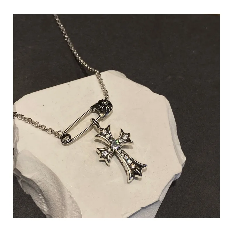 Chaoxuan Luo Xin Trend Retro Silver Plated Pin Cross Diamond Clavicle Necklace Silver Pendant Couple
Chaoxuan Luo Xin Trend Retro Silver Plated Pin Cross Diamond Clavicle Necklace Silver Pendant Couple