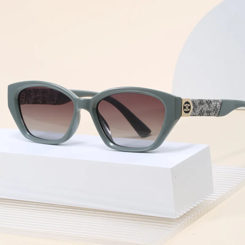 2025 Small Square Sunglasses Women, Polarized UV400 Retro Luxury Chic Viral Face Slimming Lightweight
2025 Small Square Sunglasses Women, Polarized UV400 Retro Luxury Chic Viral Face Slimming Lightweight