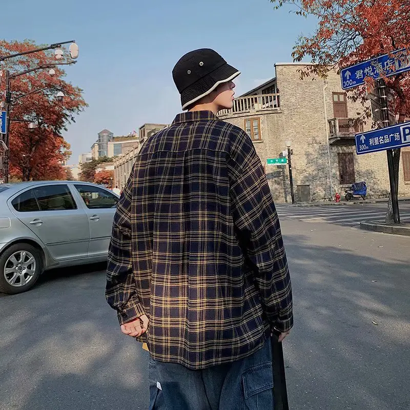 Spring and Autumn Vintage Checkered Long Sleeve Shirt Korean Edition Hong Kong Style Loose Trendy Couple Casual Shirt Jacket
Spring and Autumn Vintage Checkered Long Sleeve Shirt Korean Edition Hong Kong Style Loose Trendy Couple Casual Shirt Jacket