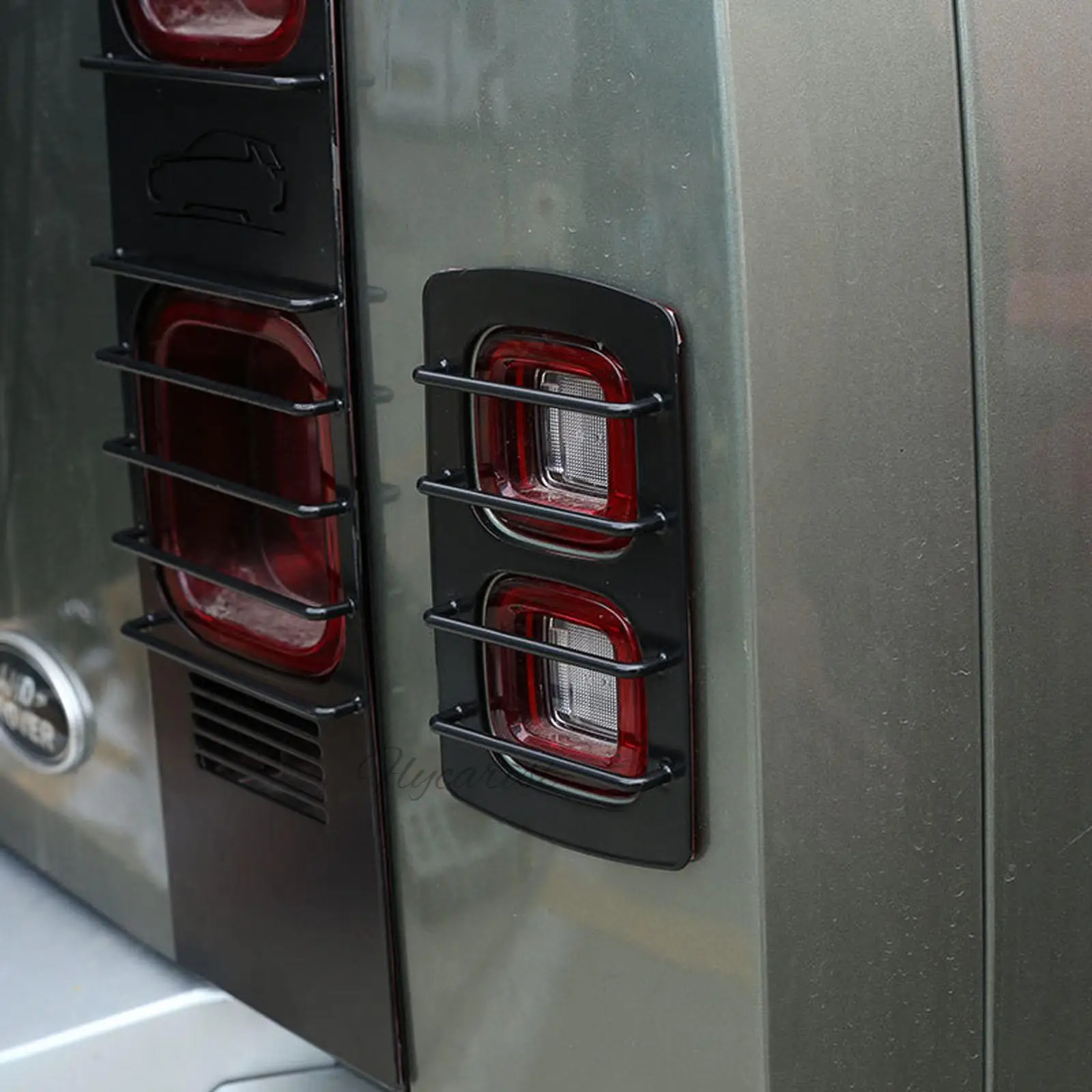 Black Rear indicator light Cover trim 2PCS For Land Rover Defender 90/110 2020-2022
Black Rear indicator light Cover trim 2PCS For Land Rover Defender 90/110 2020-2022