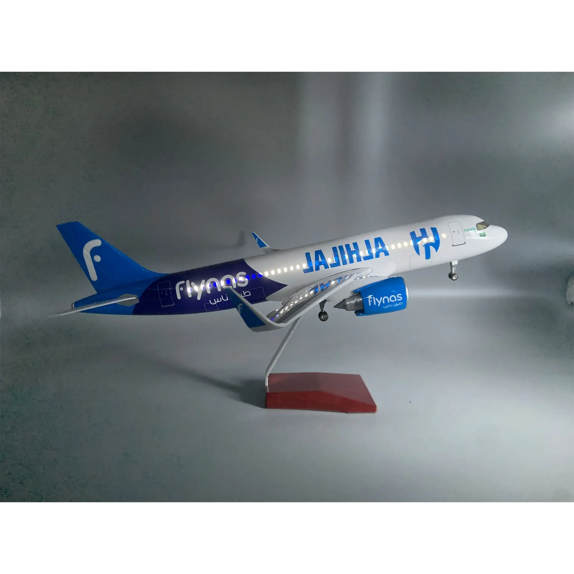 New 47cm Saudi Flynas Air A320 Diecast Resin Airplane Model Simulation of static model aircraft for Aviation Enthusiasts or Gift
New 47cm Saudi Flynas Air A320 Diecast Resin Airplane Model Simulation of static model aircraft for Aviation Enthusiasts or Gift