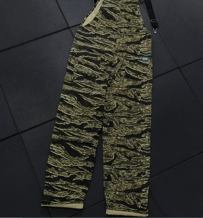 US Tiger Tabby Camouflage Bib-and-brace Overalls Pants Man
US Tiger Tabby Camouflage Bib-and-brace Overalls Pants Man