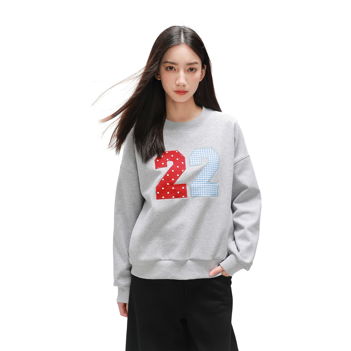 COIE American Retro Digital Patchwork Embroidered round Ne Sweatirt Women Loose Casual Top Cotton Polyester Blend Long Sl...
COIE American Retro Digital Patchwork Embroidered round Ne Sweatirt Women Loose Casual Top Cotton Polyester Blend Long Sl...