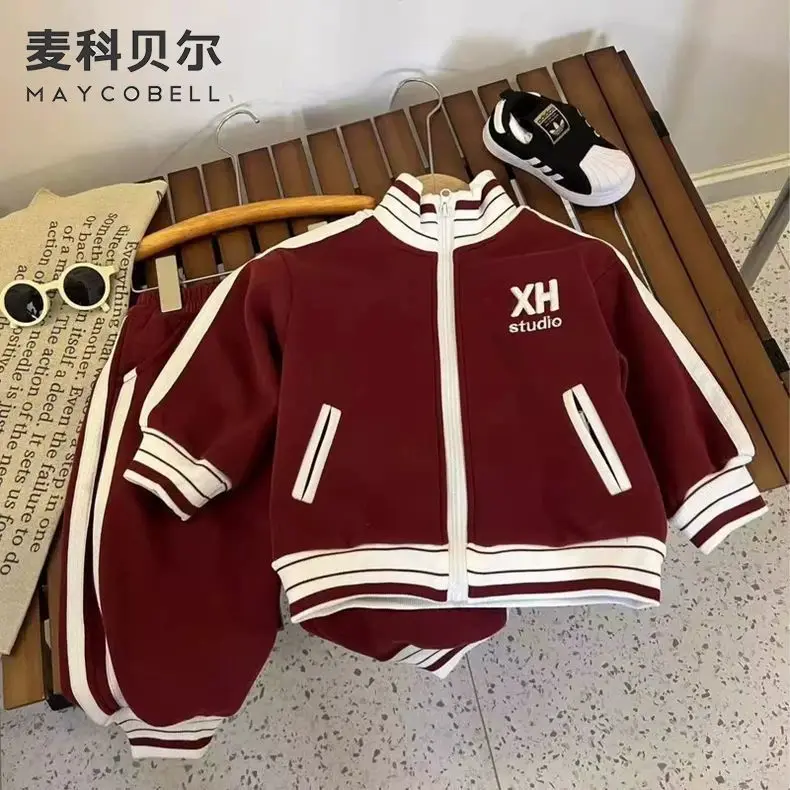 Boys and girls zipper sweater set spring autumn new children's cardigan jacket casual two-piece
Boys and girls zipper sweater set spring autumn new children's cardigan jacket casual two-piece