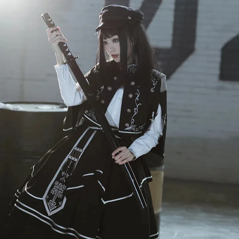 Melonshow Battle of Thorns Military Style Original Lolita Dark Army Lo Top Cloak SK Set
Melonshow Battle of Thorns Military Style Original Lolita Dark Army Lo Top Cloak SK Set