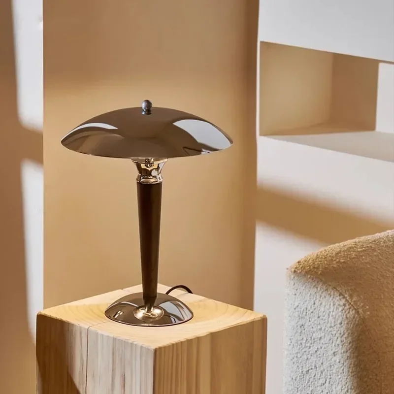 Scandinavia High Quality Table Lamp Chrome Lampshade Desk Light Wood Bracket Close to Original
Scandinavia High Quality Table Lamp Chrome Lampshade Desk Light Wood Bracket Close to Original