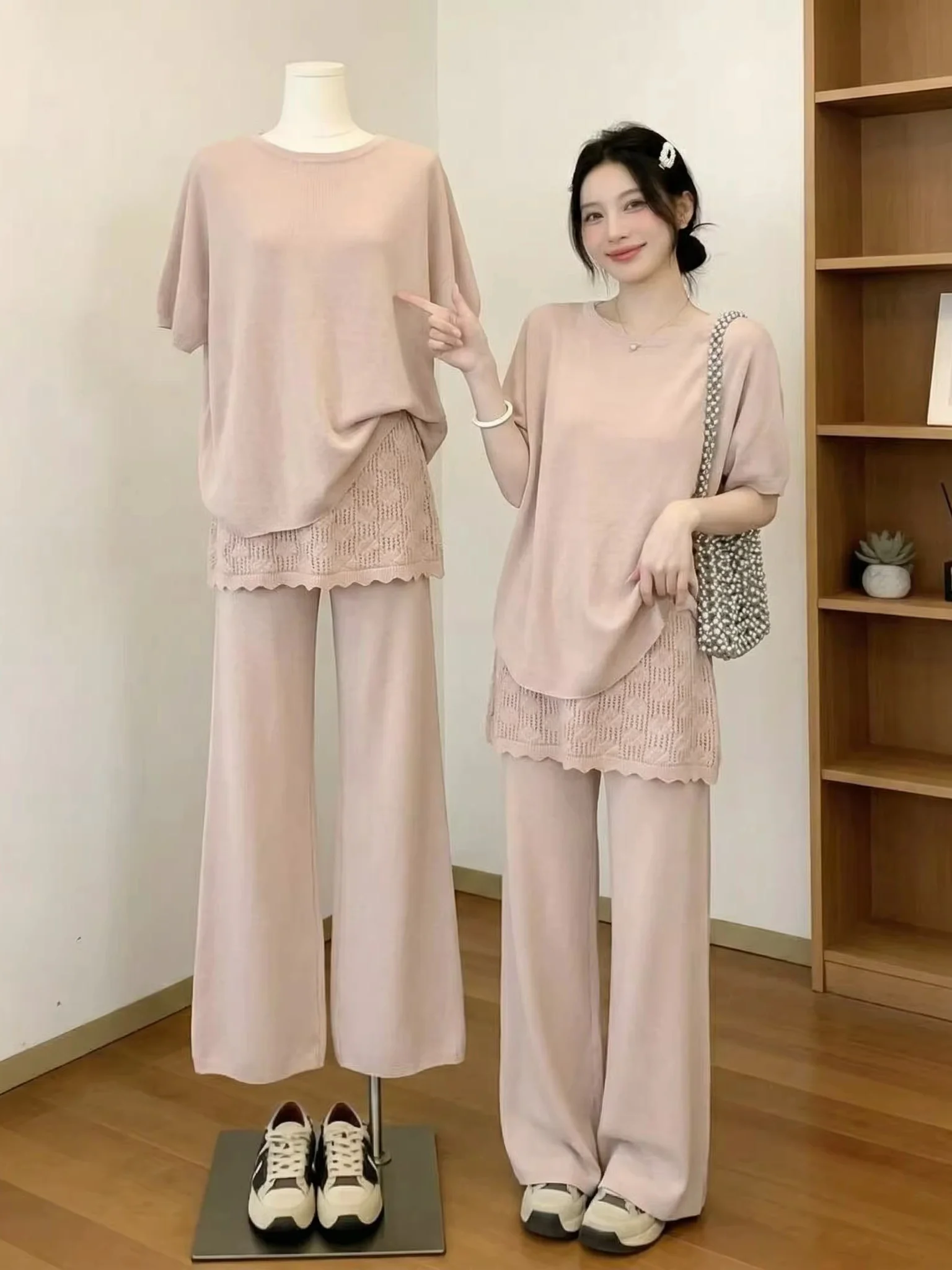 Large Size Women's Pink Knitted Lace Short Sleeve Wide Leg Pants Set Spring Summer Fashion Casual High Waist Two Piece Suit
Large Size Women's Pink Knitted Lace Short Sleeve Wide Leg Pants Set Spring Summer Fashion Casual High Waist Two Piece Suit