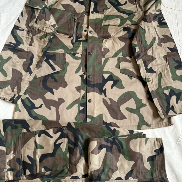 Chinese 87 Winter Camouflage Uniform Man Include Jacket Pants Brown Desert
Chinese 87 Winter Camouflage Uniform Man Include Jacket Pants Brown Desert