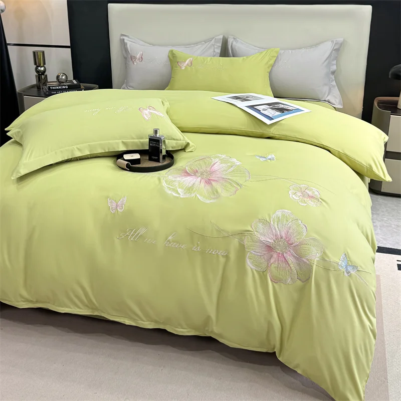 Double Bed Set Four-Piece Synthetic Brushed Series Machine Washable Embroidered Rose & Ginkgo Biloba Motif Comforter Cover & Pil
Double Bed Set Four-Piece Synthetic Brushed Series Machine Washable Embroidered Rose & Ginkgo Biloba Motif Comforter Cover & Pil