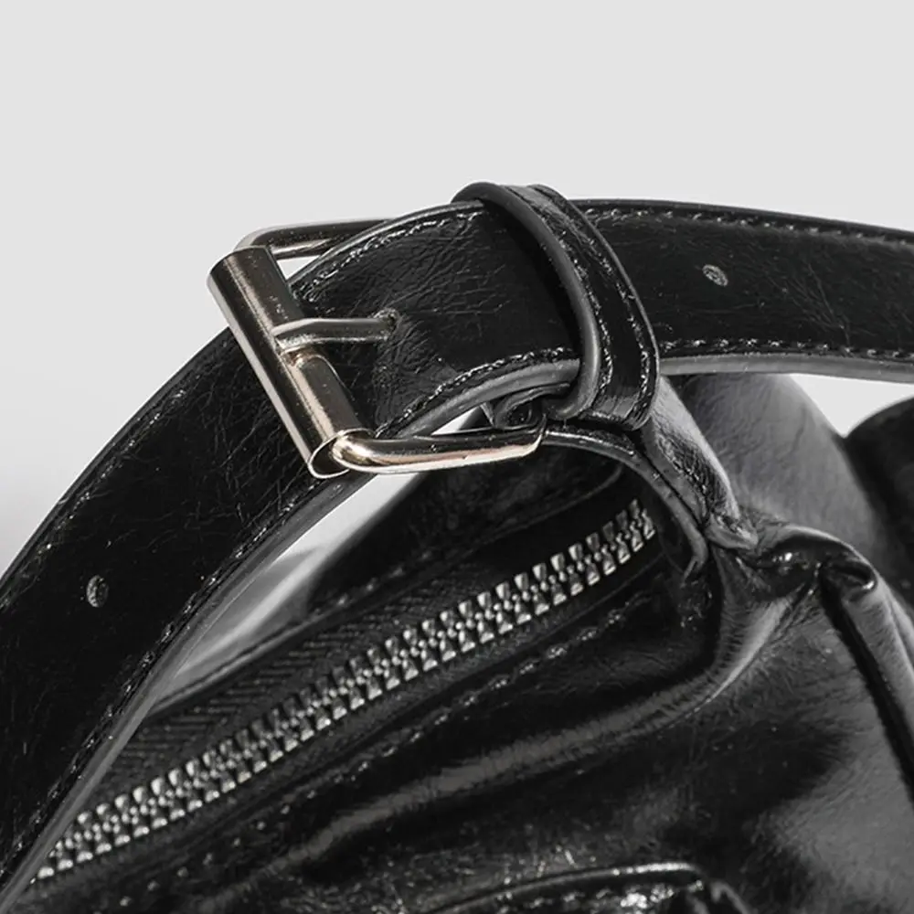 Simple Y2K Retro Shoulder Bag Multi-pocket Spicy Girl Vintage Underarm Bag Fashion Handbag Locomotive Pack Streetwear
Simple Y2K Retro Shoulder Bag Multi-pocket Spicy Girl Vintage Underarm Bag Fashion Handbag Locomotive Pack Streetwear