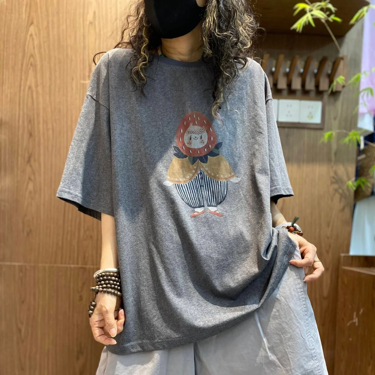 2026 Summer Cartoon Girl Lazy Style Printed Short Sleeve T-Shirt Women Loose Fit Gray Pullover Top XY72
2026 Summer Cartoon Girl Lazy Style Printed Short Sleeve T-Shirt Women Loose Fit Gray Pullover Top XY72