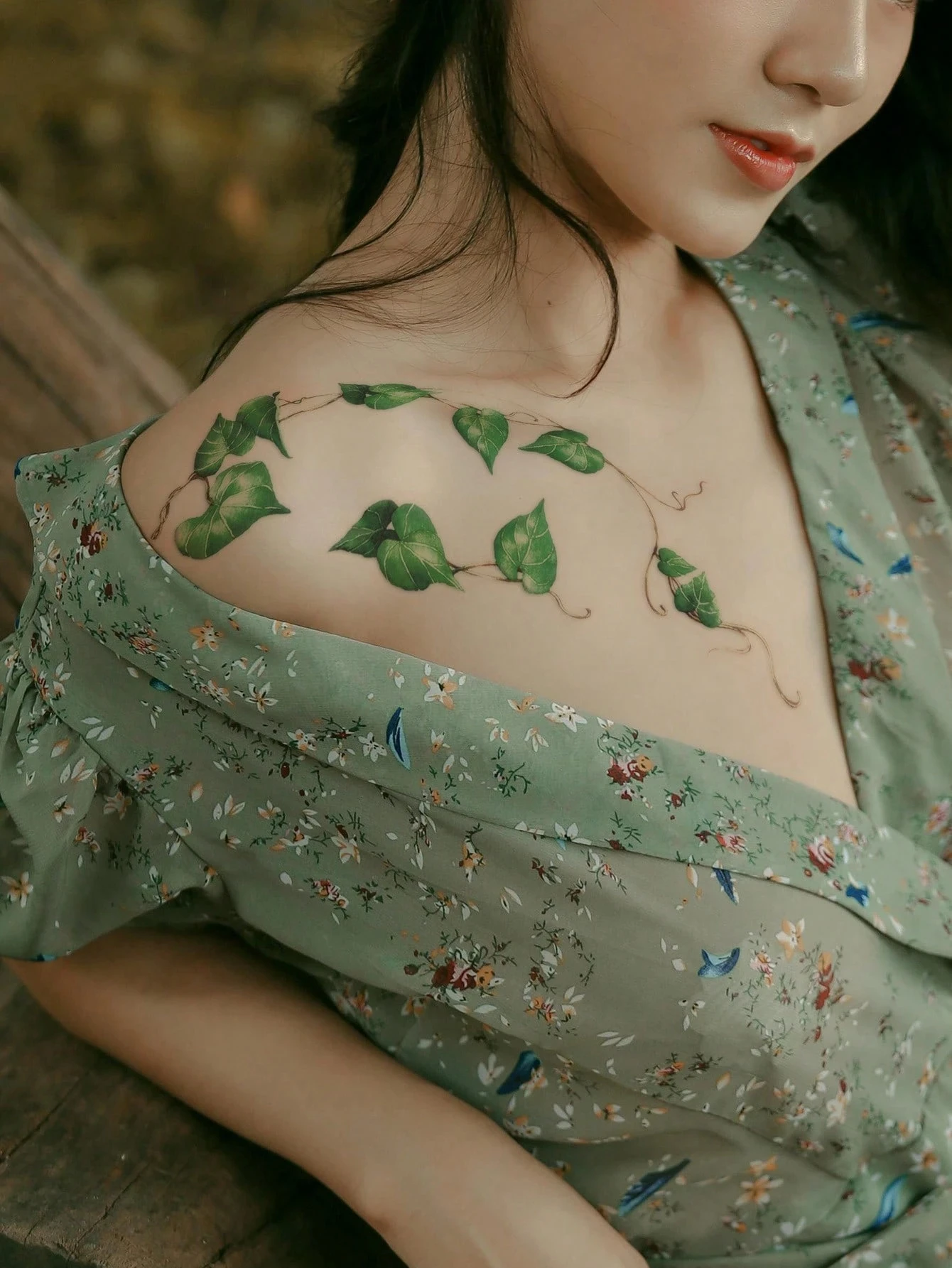 Green Ivy Vine Leaf Temporary Tattoo Waterproof Plant Fake Body Tattoo For Female Shoulder Neck Decor
Green Ivy Vine Leaf Temporary Tattoo Waterproof Plant Fake Body Tattoo For Female Shoulder Neck Decor