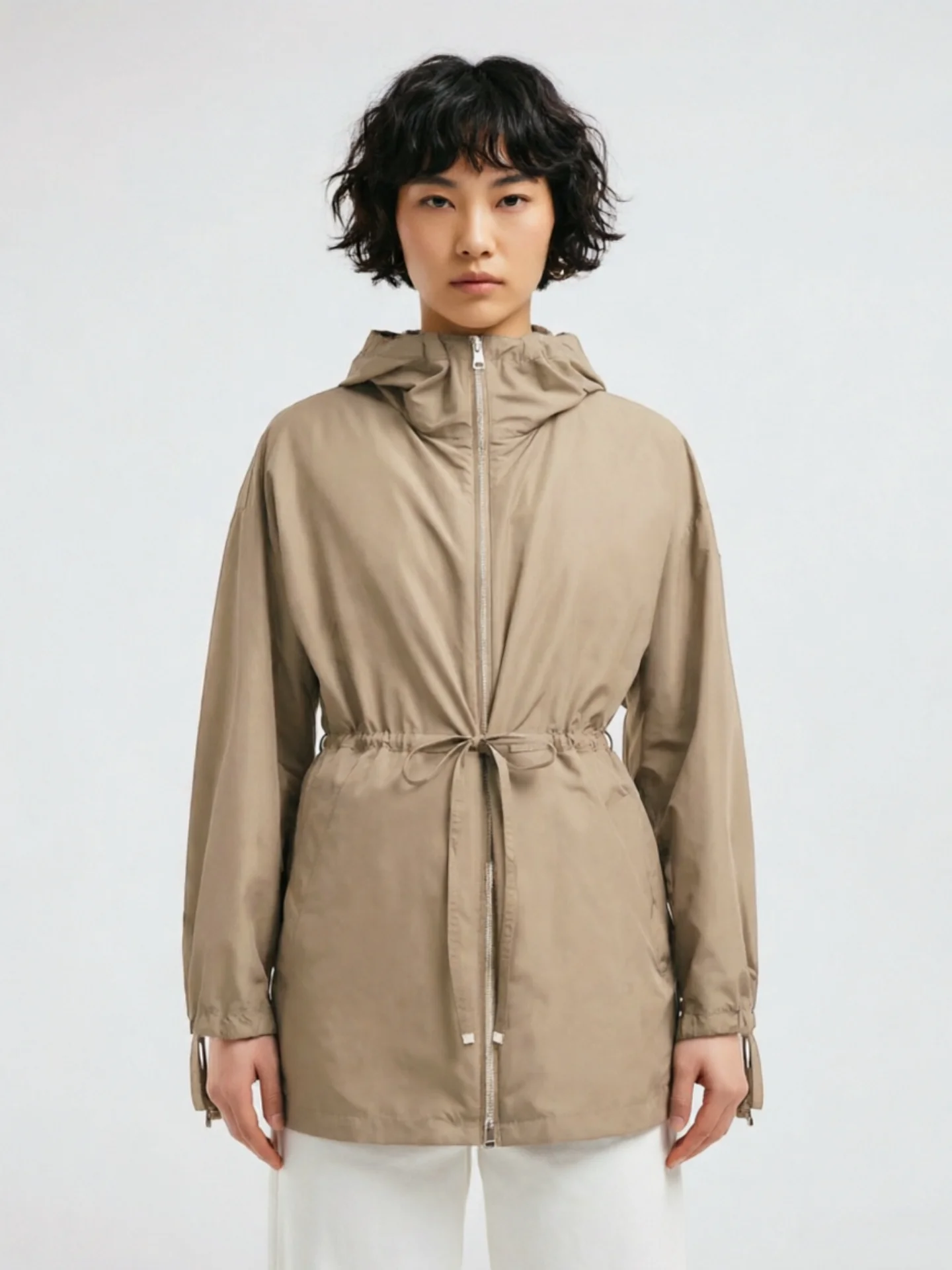 Outdoor Casual Women's Long Sleeve Drawstring Hooded Jacket Loose Fit Sun Protection Coat Breathable Lightweight Polyester
Outdoor Casual Women's Long Sleeve Drawstring Hooded Jacket Loose Fit Sun Protection Coat Breathable Lightweight Polyester