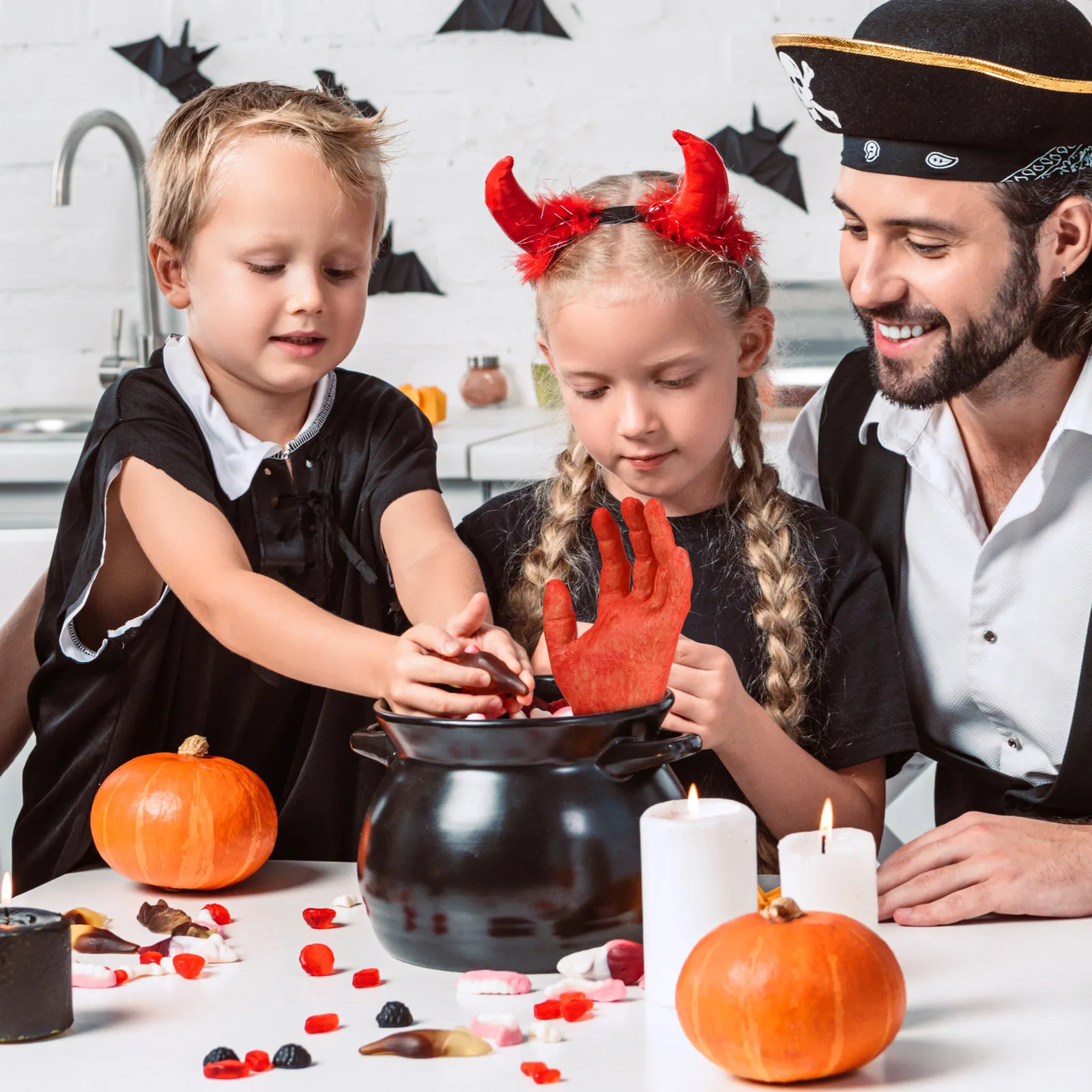 2 шт. кровавые обрезорваны руки, гиперреалистичные резиновые руки для Хэллоуина, аксессуары для жутких вечеринок, декорации, реквизит для ролевых игр
2 шт. кровавые обрезорваны руки, гиперреалистичные резиновые руки для Хэллоуина, аксессуары для жутких вечеринок, декорации, реквизит для ролевых игр