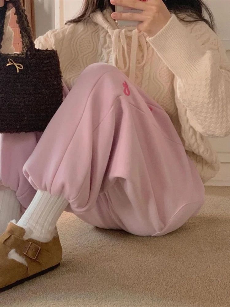 Зимние спортивные брюки Thiened Fce, женские длинные брюки свободного кроя, повседневные спортивные брюки с эластичным поясом и принтом в виде узлов
Зимние спортивные брюки Thiened Fce, женские длинные брюки свободного кроя, повседневные спортивные брюки с эластичным поясом и принтом в виде узлов