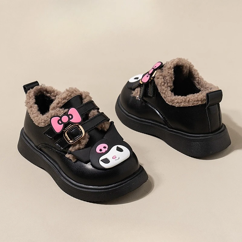 Kawaii Kuromi Sanrio студенческая бархатная теплая хлопковая обувь с милым рисунком, детская непромокаемая кожаная обувь, подарок на день рождения для детей 
Kawaii Kuromi Sanrio студенческая бархатная теплая хлопковая обувь с милым рисунком, детская непромокаемая кожаная обувь, подарок на день рождения для детей