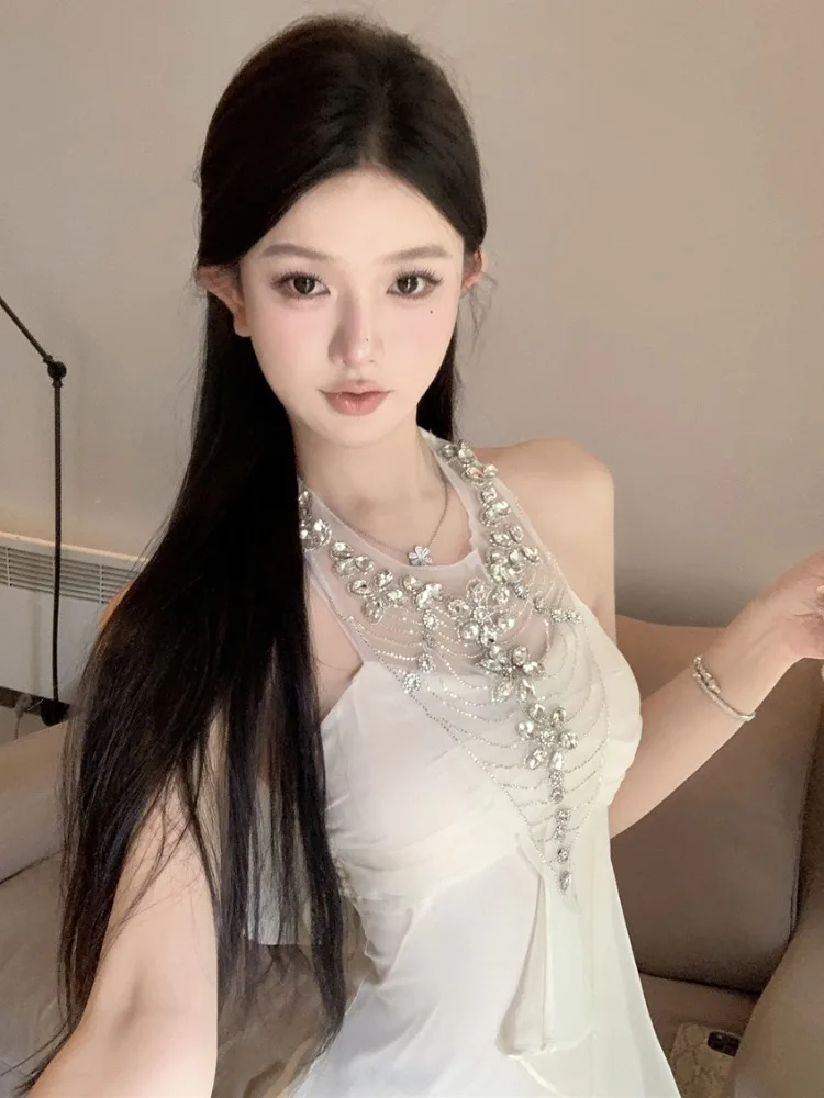 Sexy Short Crop Top Women's Vest Diamond Embedded Strapless Waist-Cinching Slimming Korean Style Commute Fashion Shirt
Sexy Short Crop Top Women's Vest Diamond Embedded Strapless Waist-Cinching Slimming Korean Style Commute Fashion Shirt