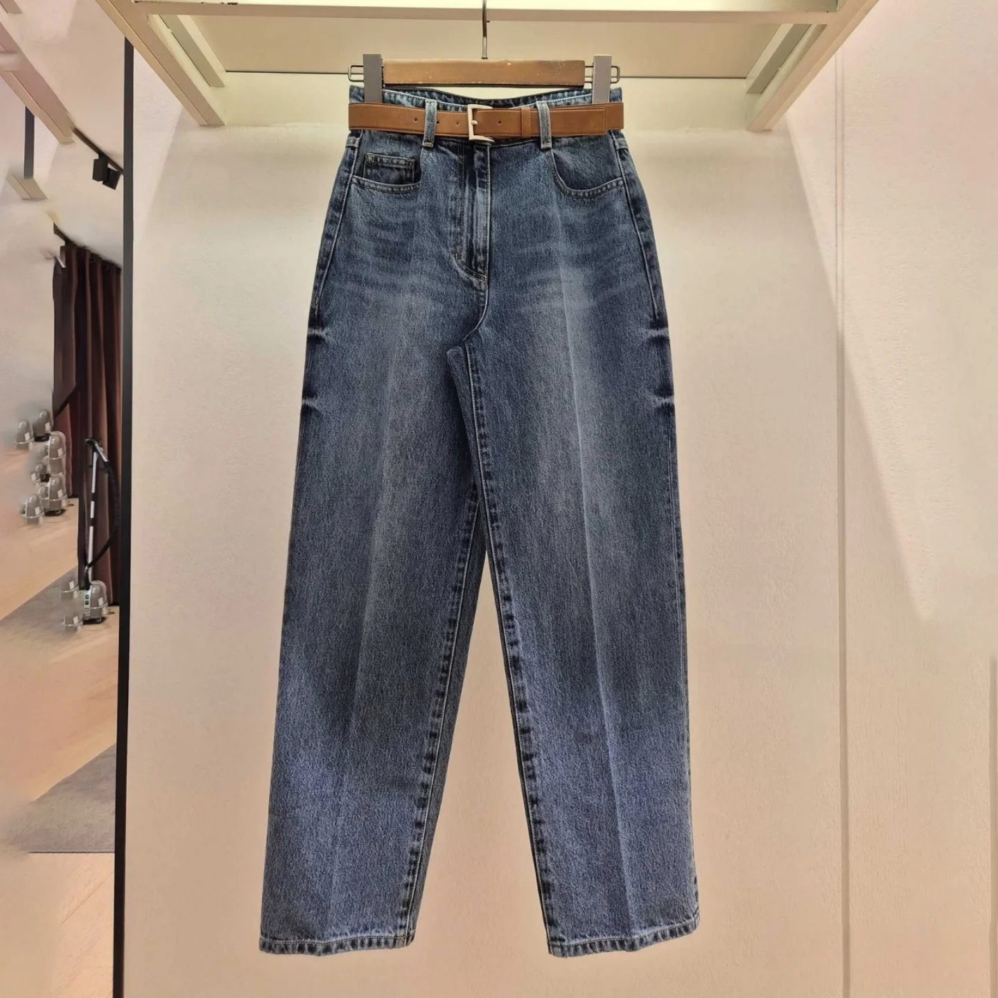 Pure Cotton Belted mid High Waist Commuter Versatile Slimming Jeans Women's Straight Leg Jeans with kets Spring Autumn
Pure Cotton Belted mid High Waist Commuter Versatile Slimming Jeans Women's Straight Leg Jeans with kets Spring Autumn