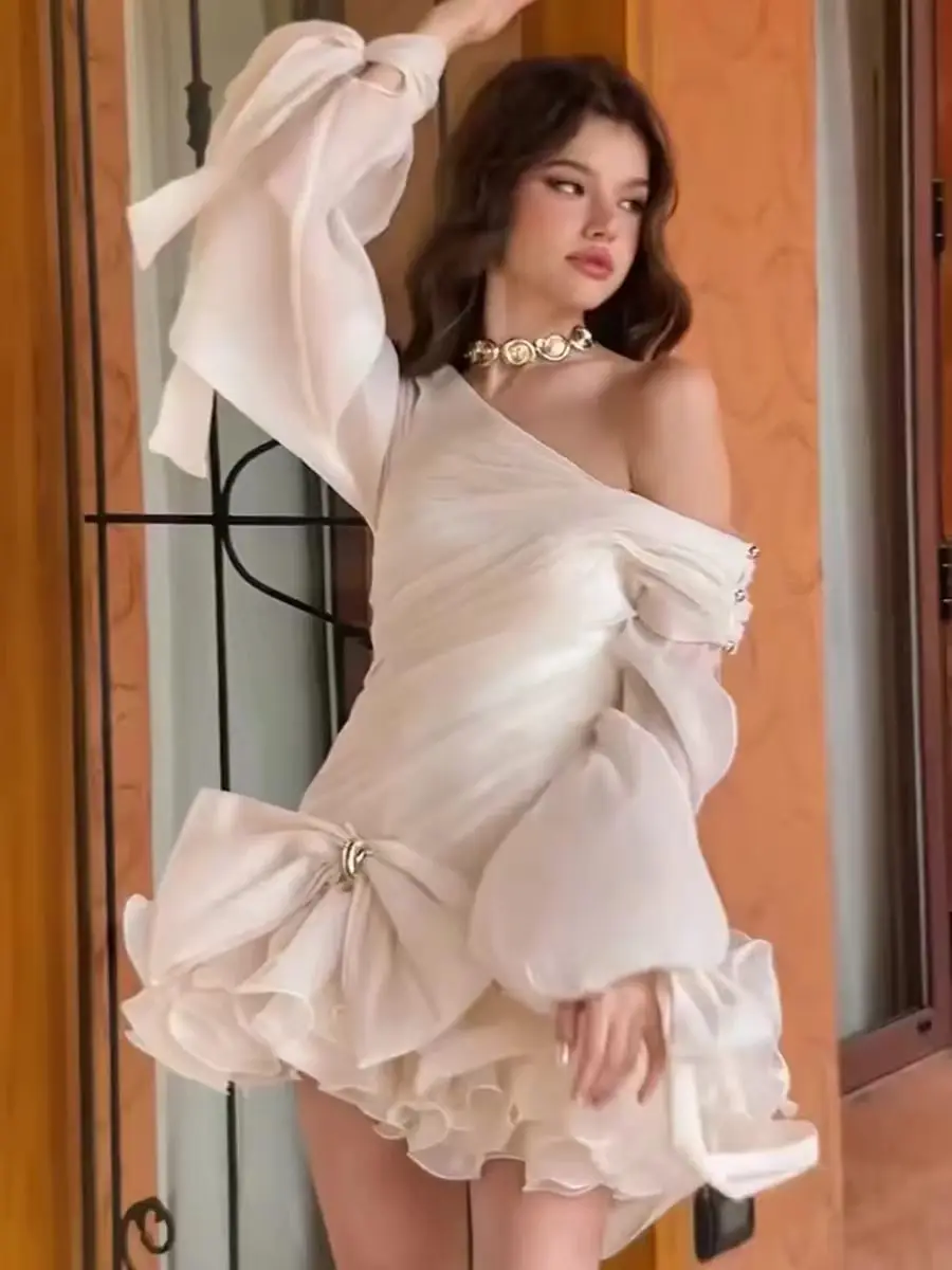 Short Puffy Skirt Evening Gown One Shoulder Style Wedding Proposal Party Small Fashionable Polyester Fiber High Waist Design
Short Puffy Skirt Evening Gown One Shoulder Style Wedding Proposal Party Small Fashionable Polyester Fiber High Waist Design