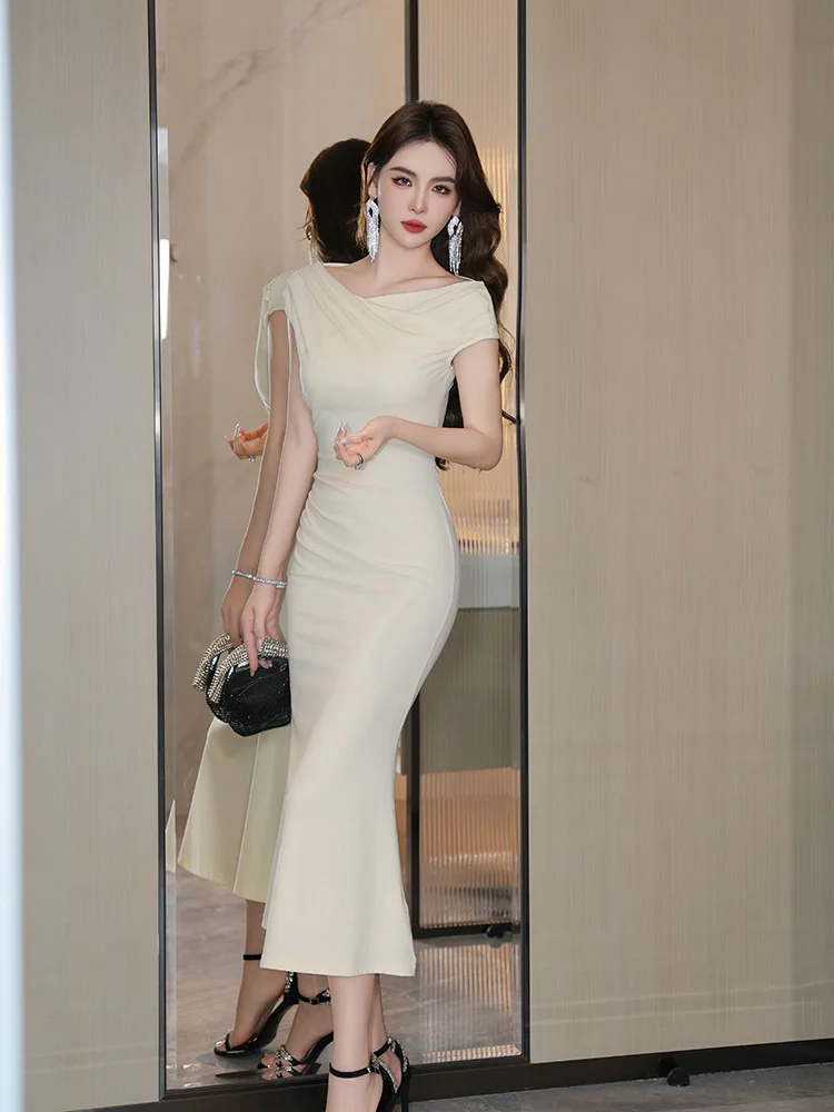 Summer New Women's French Sexy Off-Shoulder Waist Pleated Long Fishtail Hip Dress
Summer New Women's French Sexy Off-Shoulder Waist Pleated Long Fishtail Hip Dress