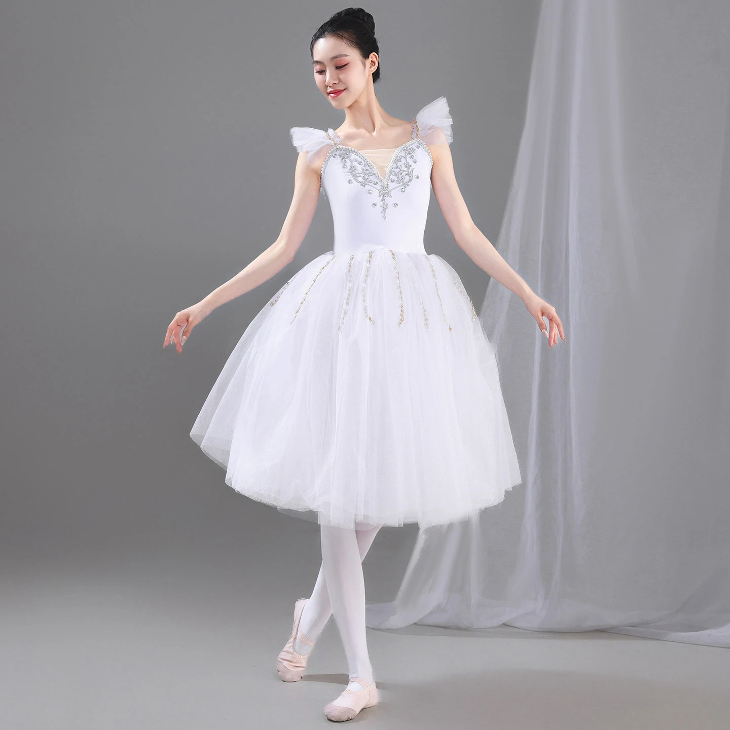 Professional Romantic Tutu Long Ballet Gauzy Dress Embroidery Sequins Ballerina Party Dress Children Girl Ballet Dance Costumes
Professional Romantic Tutu Long Ballet Gauzy Dress Embroidery Sequins Ballerina Party Dress Children Girl Ballet Dance Costumes