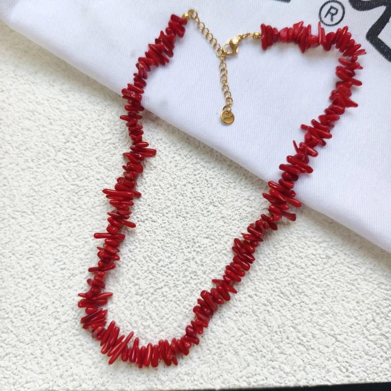Simple Holiday Style Summer Beach Style Niche Design Irregular Red Coral Necklace High Color Retention Texture Clavicle Chain
Simple Holiday Style Summer Beach Style Niche Design Irregular Red Coral Necklace High Color Retention Texture Clavicle Chain