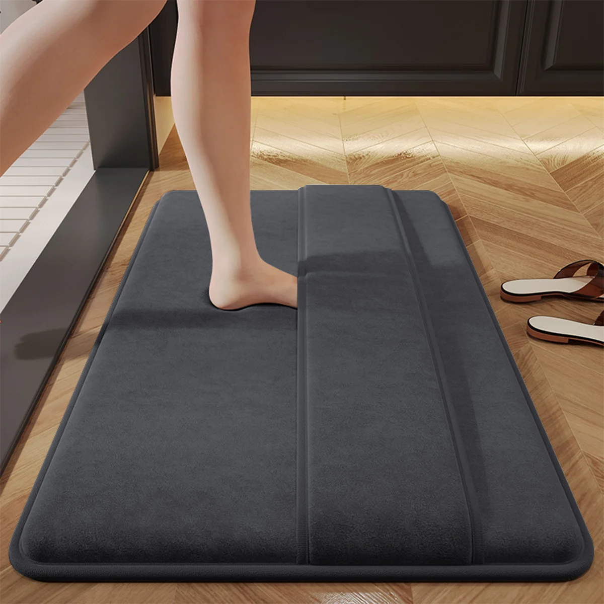 Утолщенный впитывающий коврик для ванной комнаты, фланелевый, пушистый, для вытирания ног, нескользящий, для душевой, с ремешками.
Утолщенный впитывающий коврик для ванной комнаты, фланелевый, пушистый, для вытирания ног, нескользящий, для душевой, с ремешками.