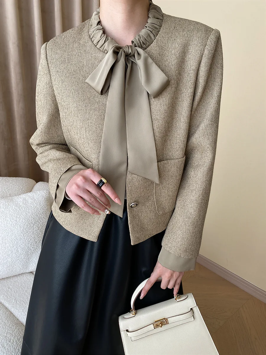 Women's Textured Woven Plaid Commuter Fragrant Coat StrapsNeckline Ins Trendy Autumn Jackets
Women's Textured Woven Plaid Commuter Fragrant Coat StrapsNeckline Ins Trendy Autumn Jackets