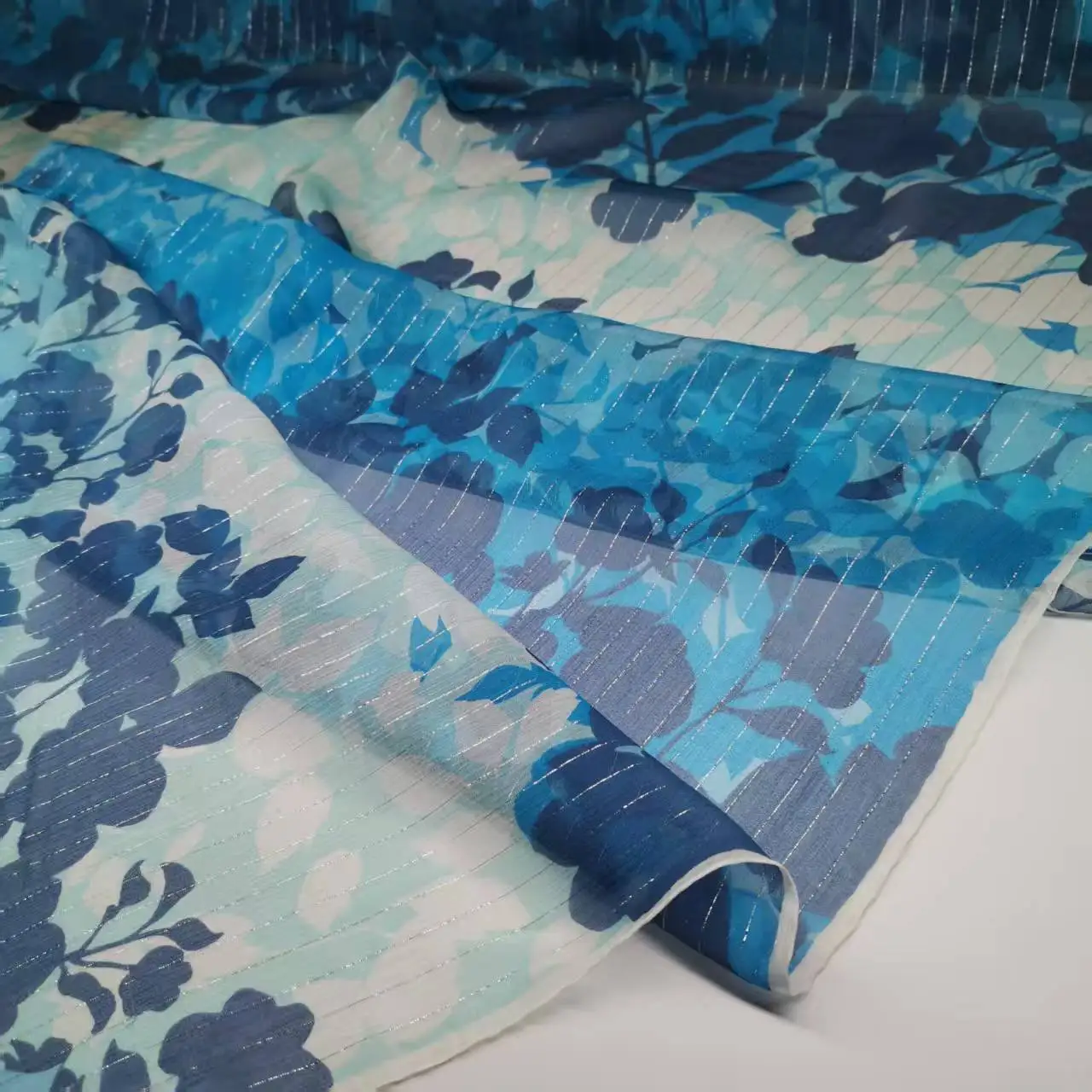 Metal Silver Jacquard Mulberry Silk Fabric 8mm Floral Metallic Georgette DIY Saree Sewing Material
Metal Silver Jacquard Mulberry Silk Fabric 8mm Floral Metallic Georgette DIY Saree Sewing Material