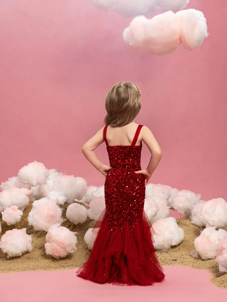 Red Sequin Spaghetti Strap Backless Mermaid Evening Dress With Tulle Hem
Red Sequin Spaghetti Strap Backless Mermaid Evening Dress With Tulle Hem
