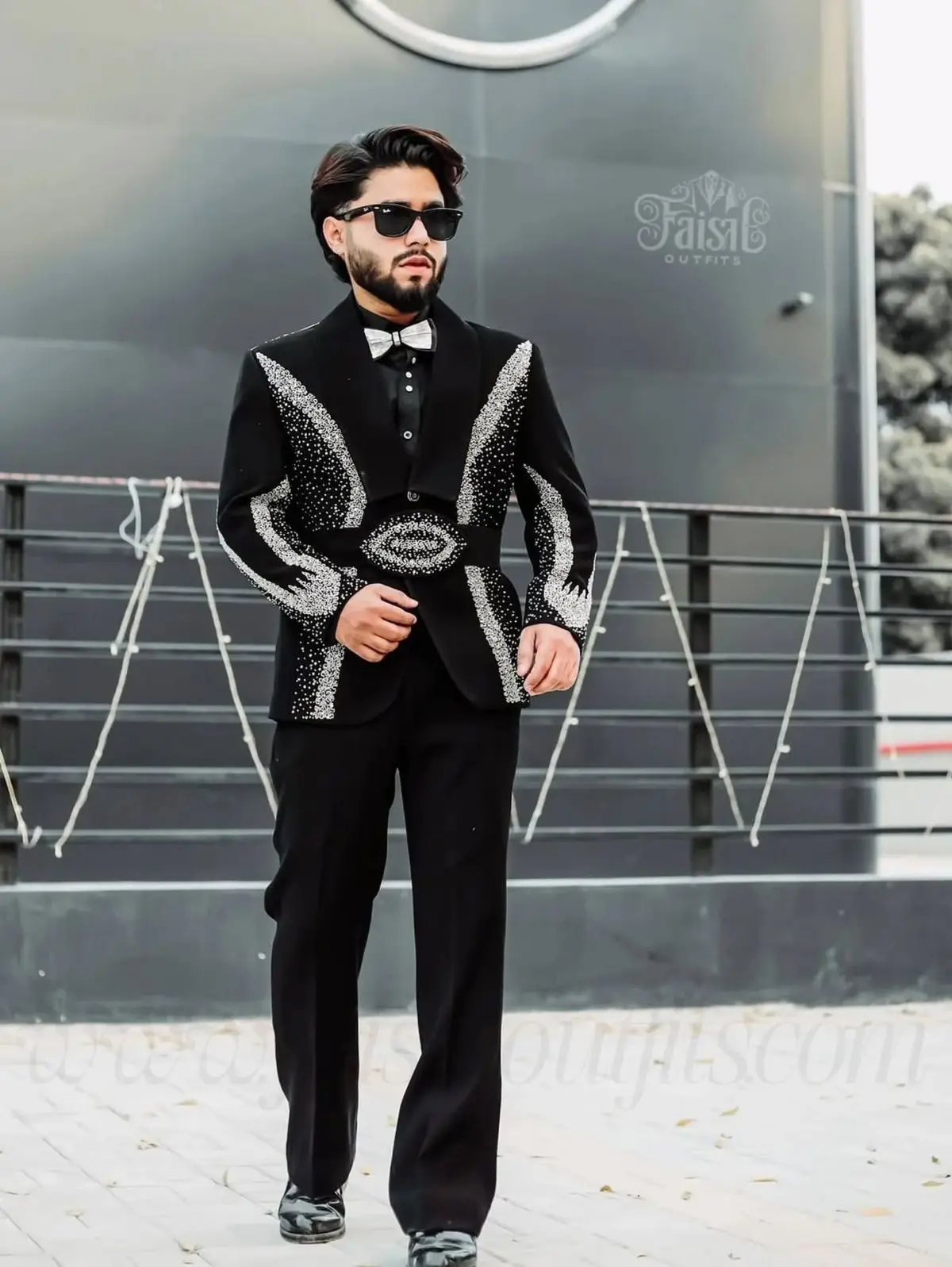 Crystals Luxury Men Suits Set 2 Pcs Blazer+Black Pants Trousers Wedding Tuxedo Formal Office Business Prom Jacket Coat
Crystals Luxury Men Suits Set 2 Pcs Blazer+Black Pants Trousers Wedding Tuxedo Formal Office Business Prom Jacket Coat