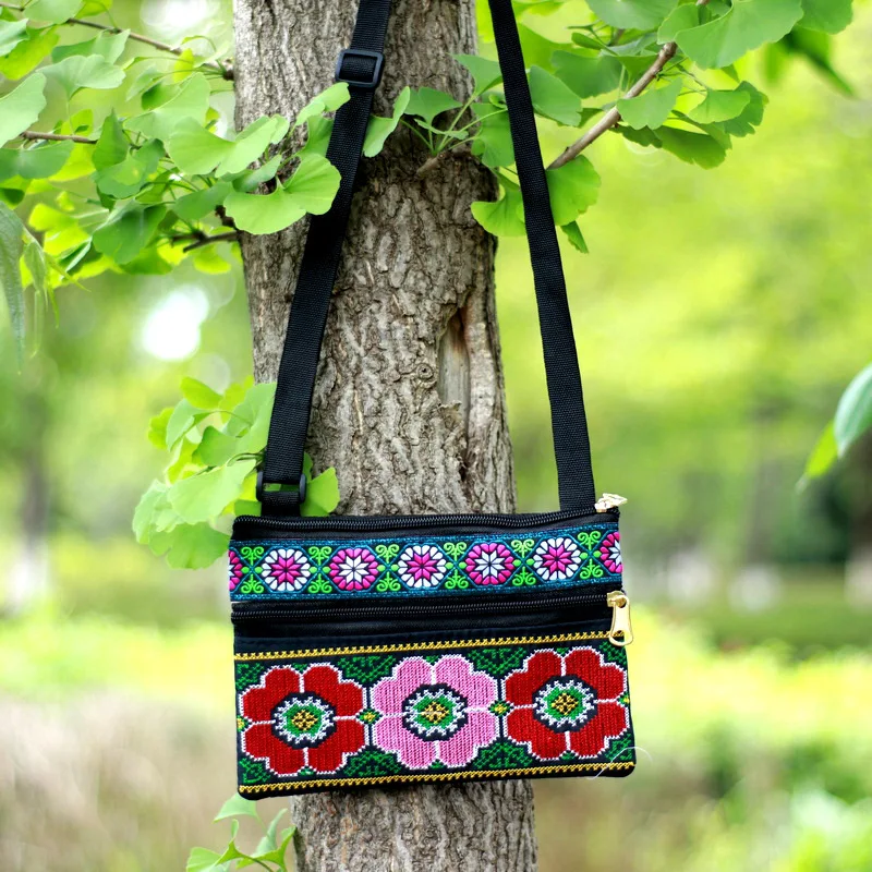 Three-Layer Zipper Embroidered Crossbody Bag Traditional Handmade Canva Bag Vintage Ethnic Embroidery Purse Mobile Phone Bag
Three-Layer Zipper Embroidered Crossbody Bag Traditional Handmade Canva Bag Vintage Ethnic Embroidery Purse Mobile Phone Bag