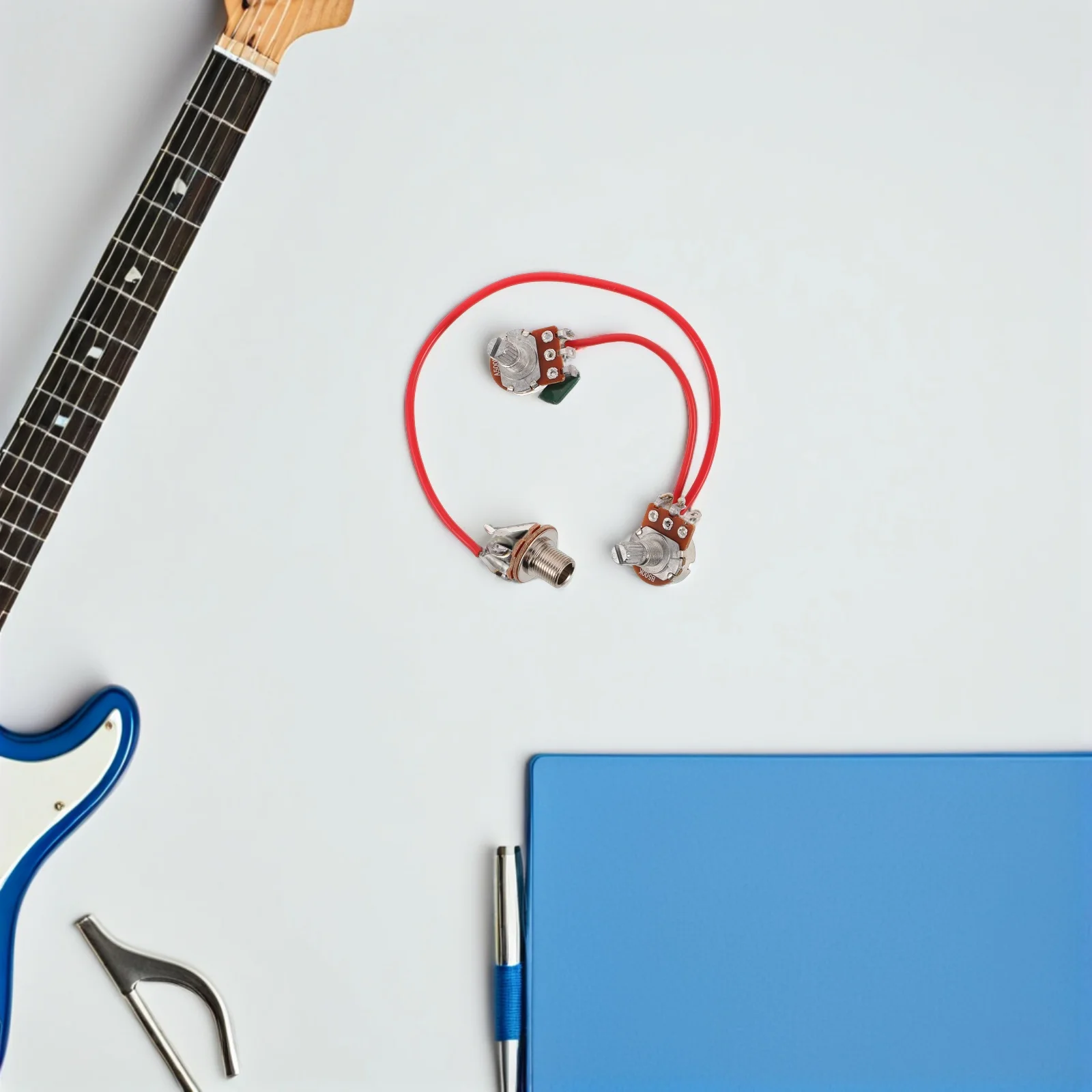 Electric Wiring Harness 500K Pots 3-Way Toggle Switch Metal Jack Durable Circuit Design Enhanced Sound Performance Guitar Wiring
Electric Wiring Harness 500K Pots 3-Way Toggle Switch Metal Jack Durable Circuit Design Enhanced Sound Performance Guitar Wiring