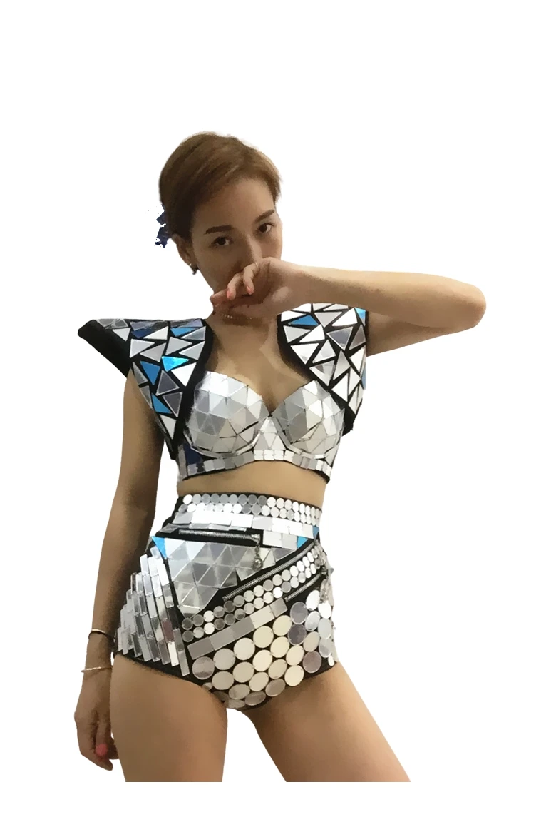Ladies Mirror Costume Dancing Events Stage Performance Suit Shiny and Dynamic Wearing
Ladies Mirror Costume Dancing Events Stage Performance Suit Shiny and Dynamic Wearing