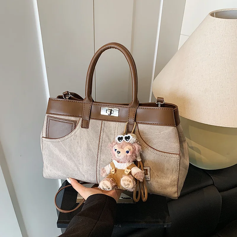 Advanced retro tote bag for summer, light luxury and versatile for work and commuting, single shoulder crossbody bag
Advanced retro tote bag for summer, light luxury and versatile for work and commuting, single shoulder crossbody bag