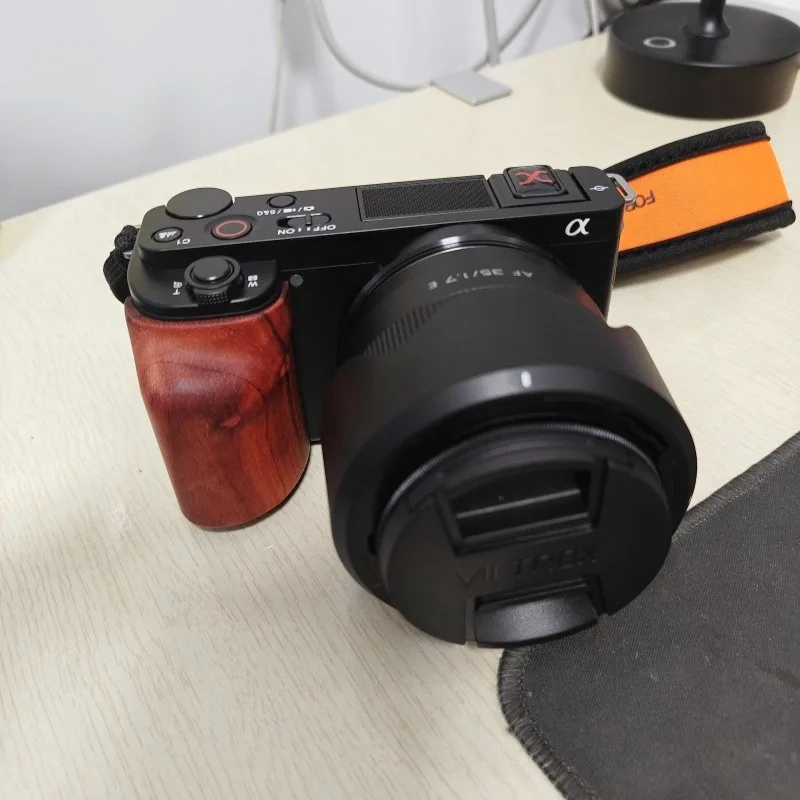 Деревянный держатель для ручки, нескользящая наклейка для Sony ZV-E10, ручка для большого пальца
Деревянный держатель для ручки, нескользящая наклейка для Sony ZV-E10, ручка для большого пальца